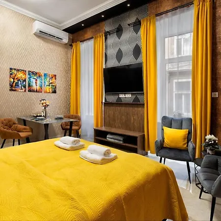Magic Brilliant - District 7 Nights For 2 By Nw Budapest