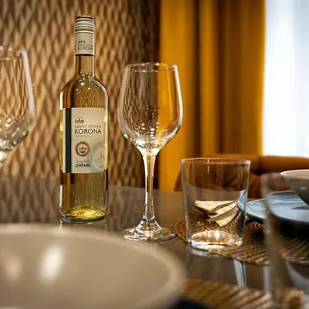 Appartamento Magic Brilliant - District 7 Nights For 2 By Nw *